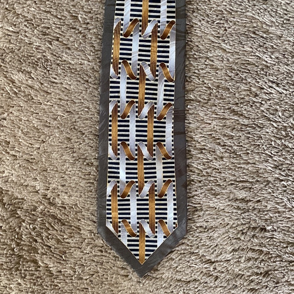 FINAL PRICE $10 VTG 90’s DI MOSSIO Men's Tie 100% Silk Hand Made - Picture 3 of 14